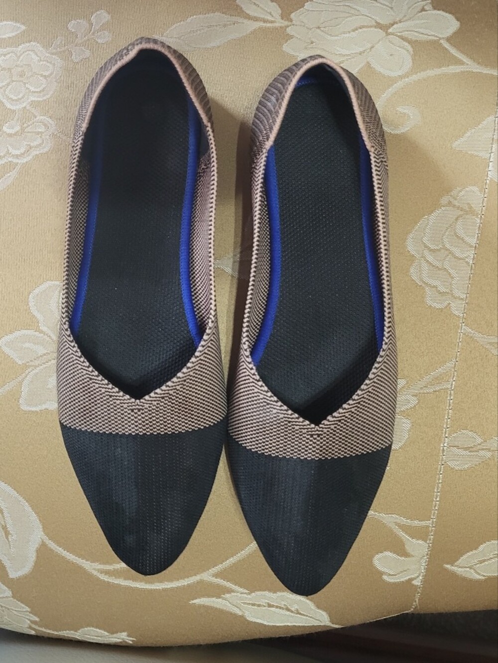 NWOT Made From Recycled Bottles Cute Flats